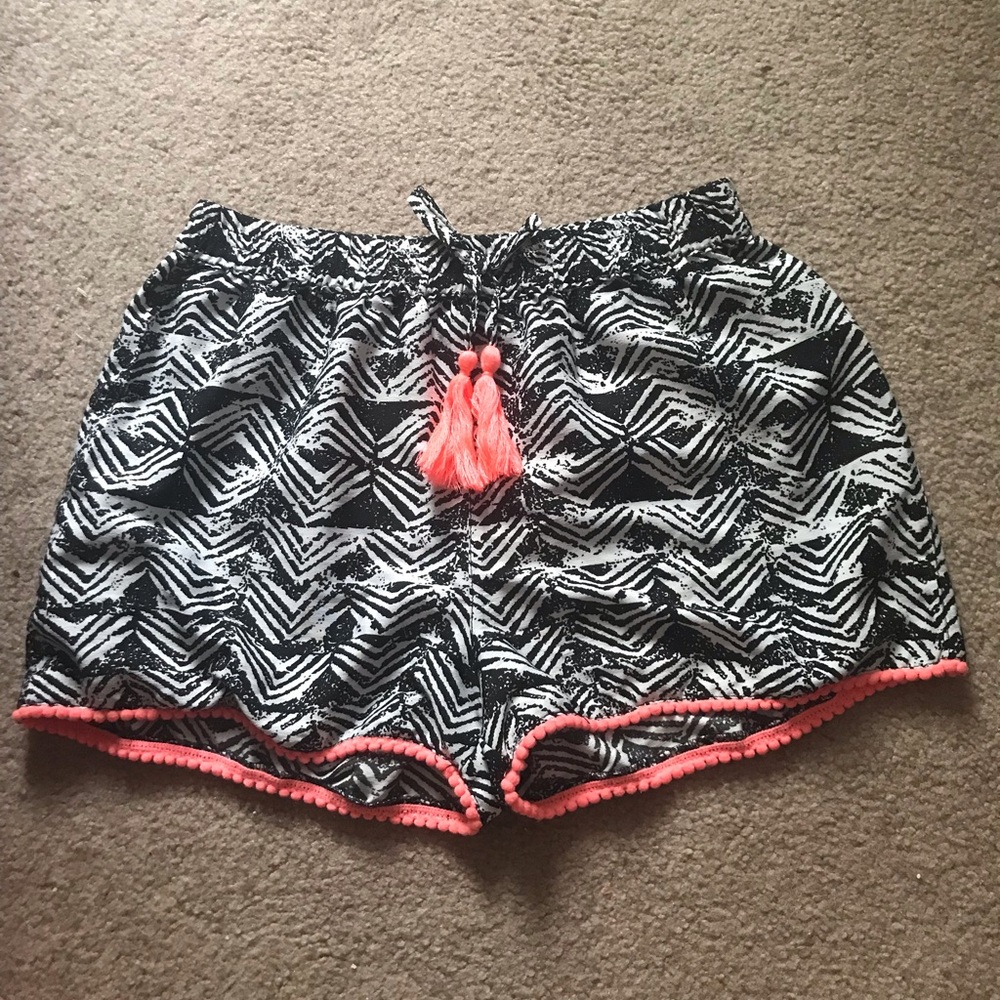Black and white, patterned girls shorts